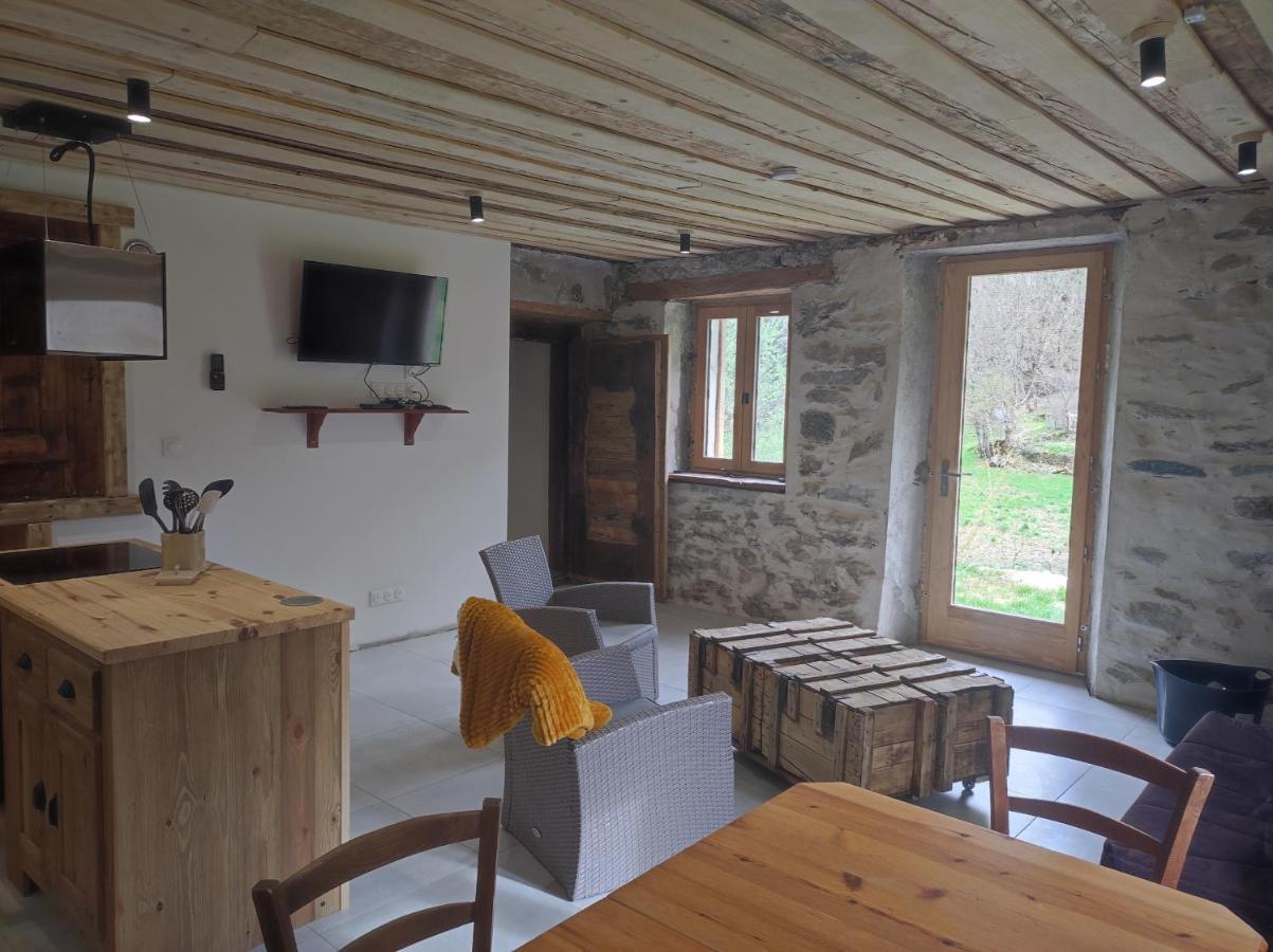 Chez Florent Et Celine Queige Zewnętrze zdjęcie